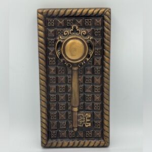 Vintage Eur-o-Con Plaster Hollow Mold- Gold Key Wall Decor